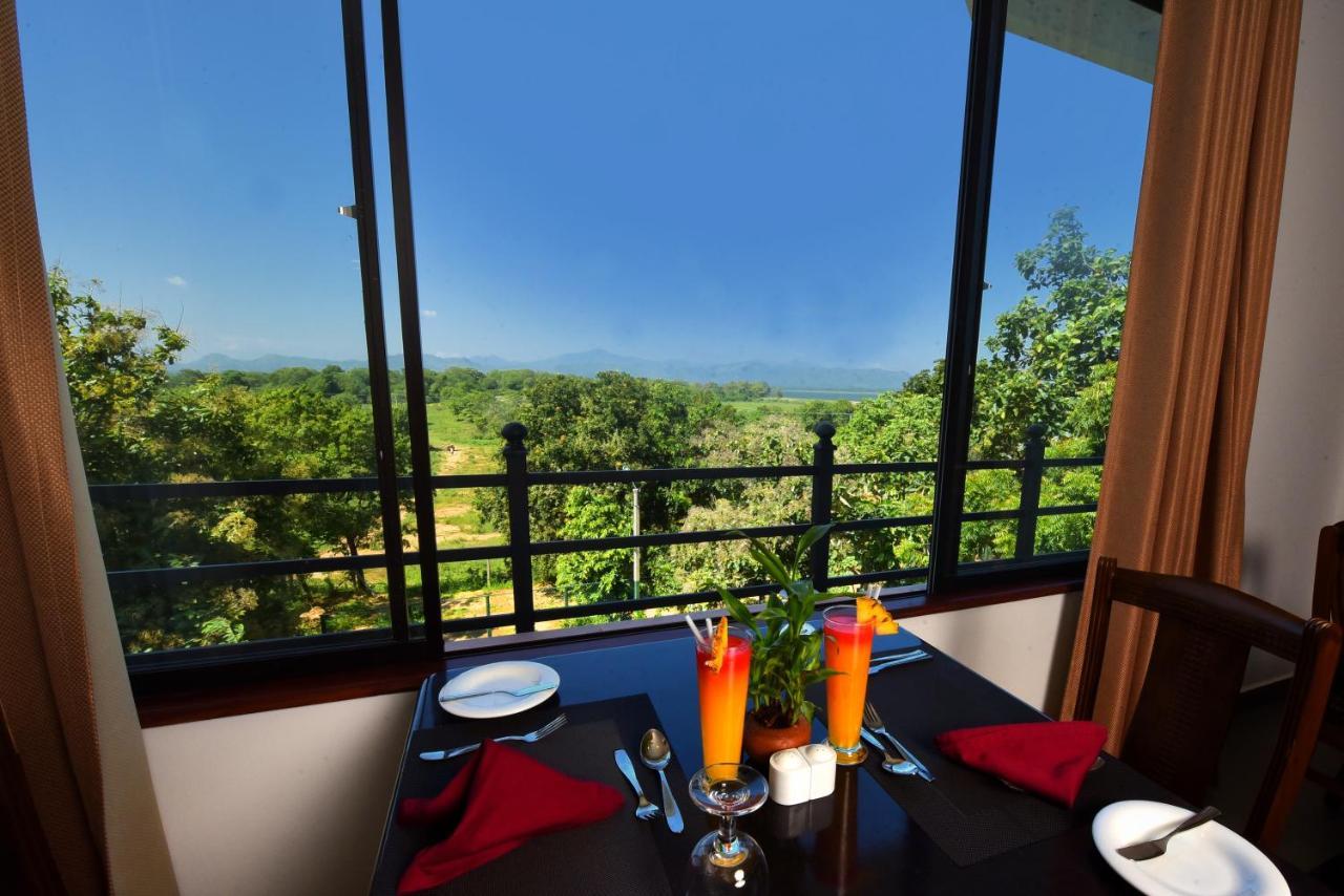 Centauria Wild Hotel Удавалаве Екстериор снимка