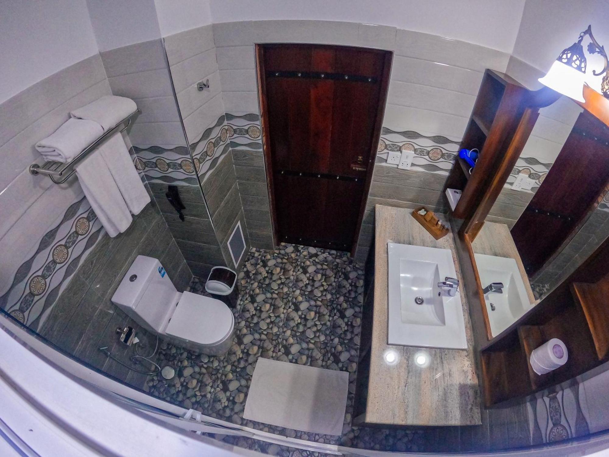 Centauria Wild Hotel Удавалаве Екстериор снимка